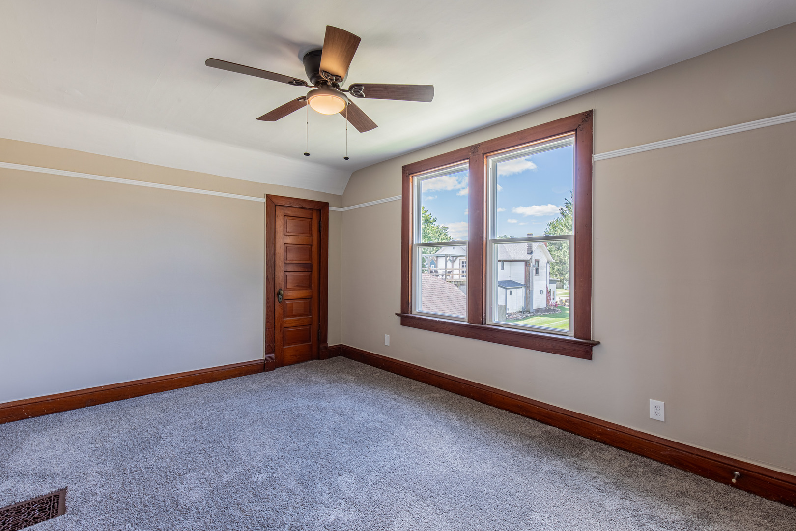 211 Wiley Avenue Property Photo 22