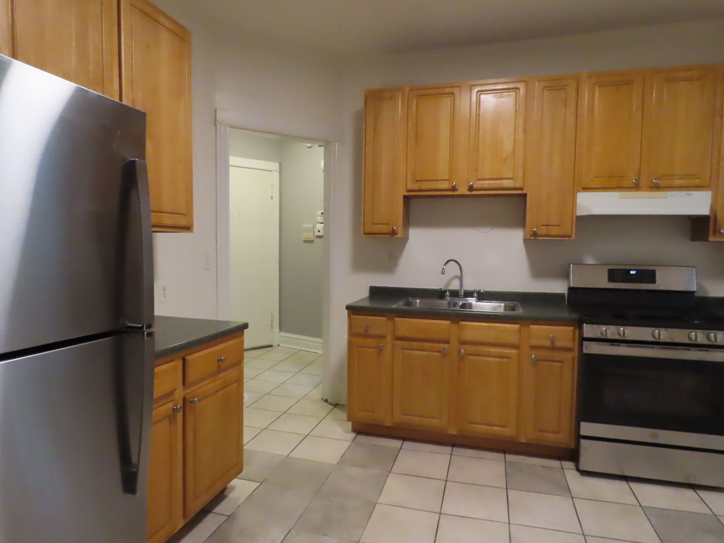 1636 W 66th Street 2e Property Photo 2