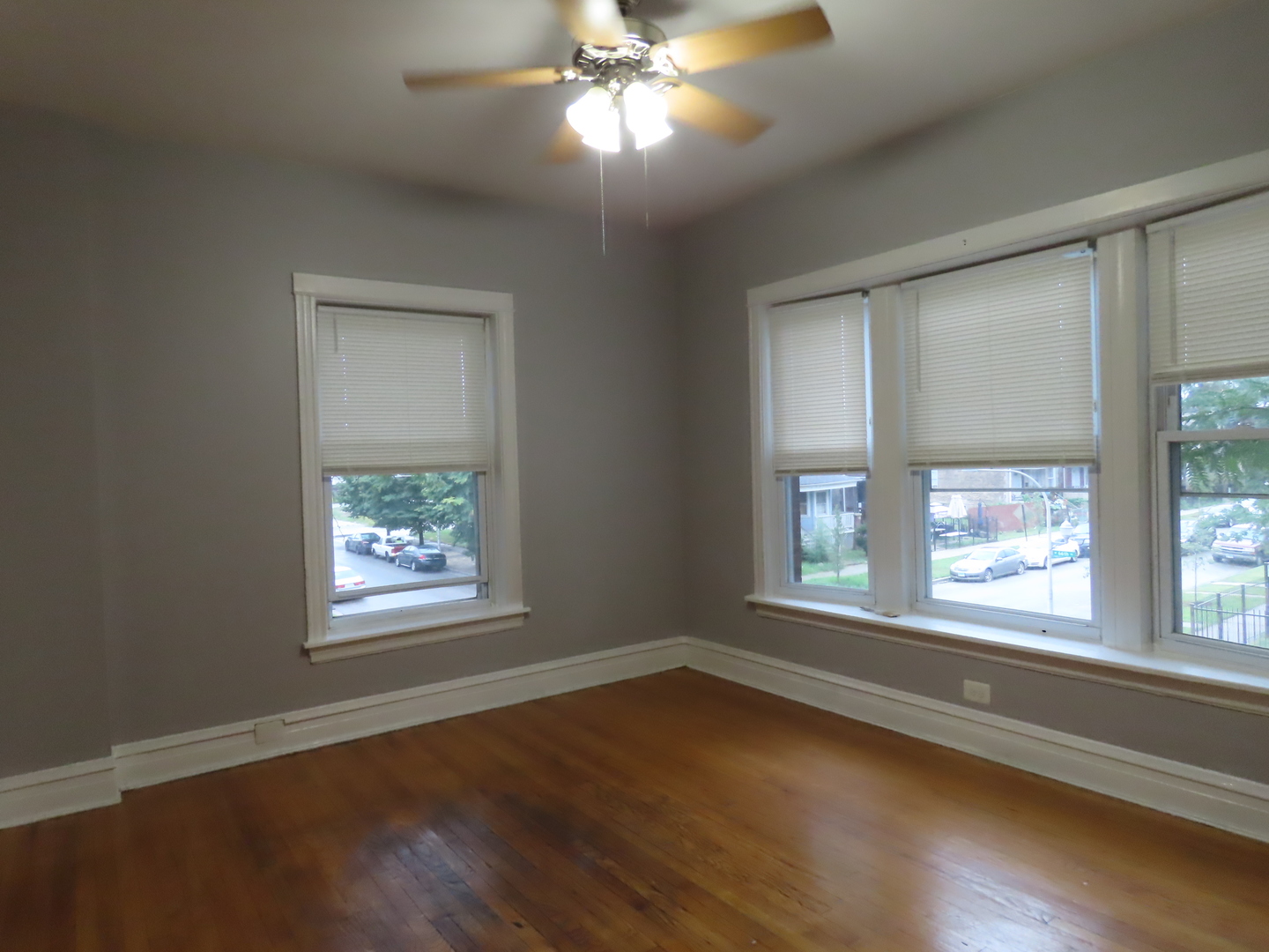 1636 W 66th Street 2e Property Photo 7