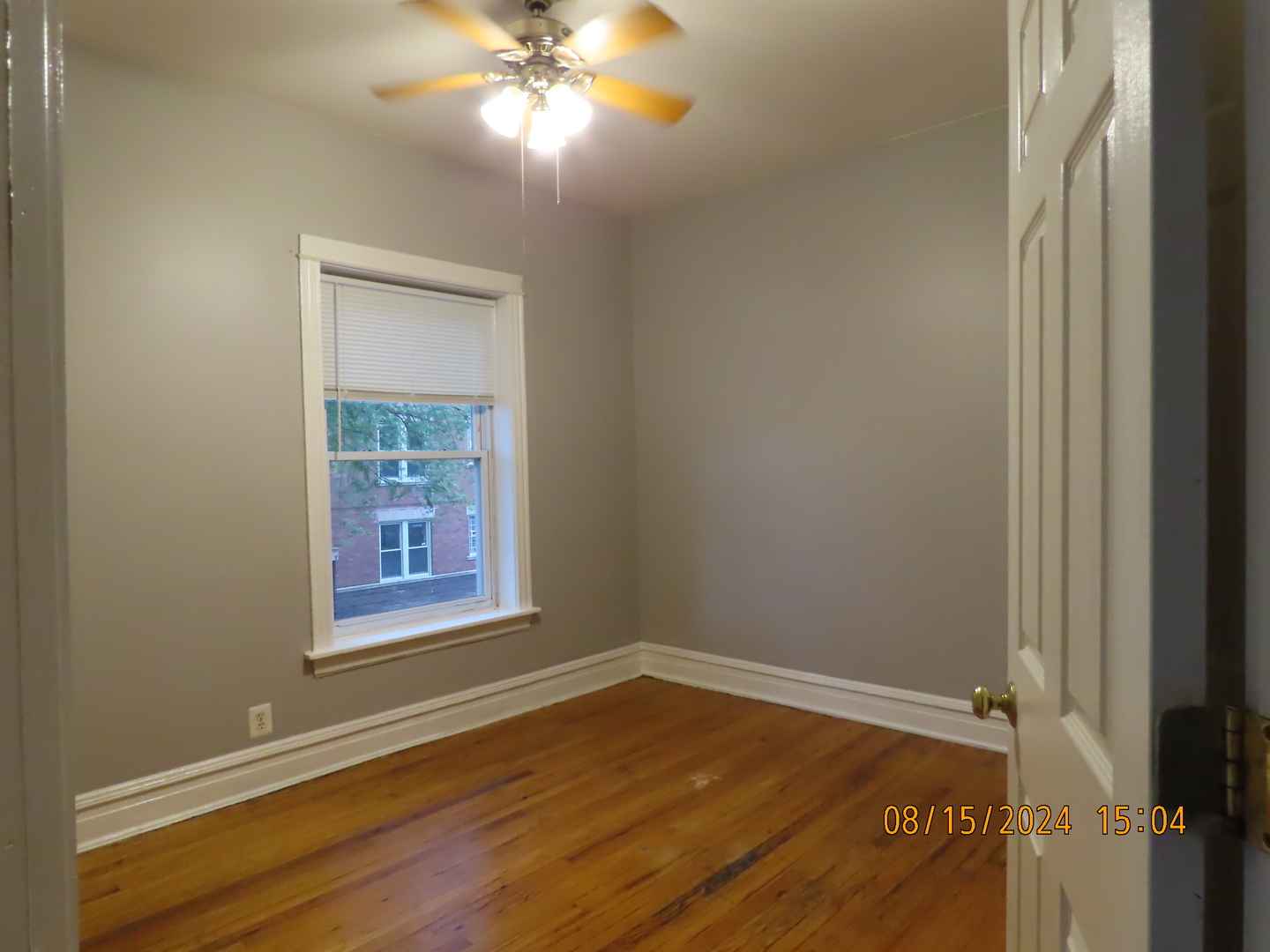 1636 W 66th Street 2e Property Photo 9