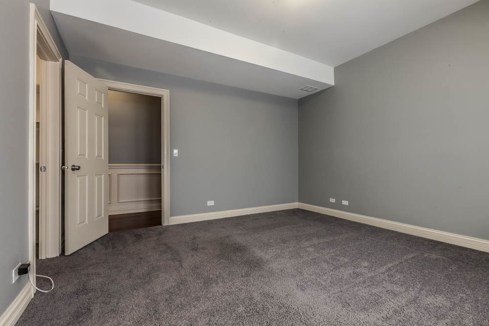 7020 S Paxton Avenue 2s Property Photo 13