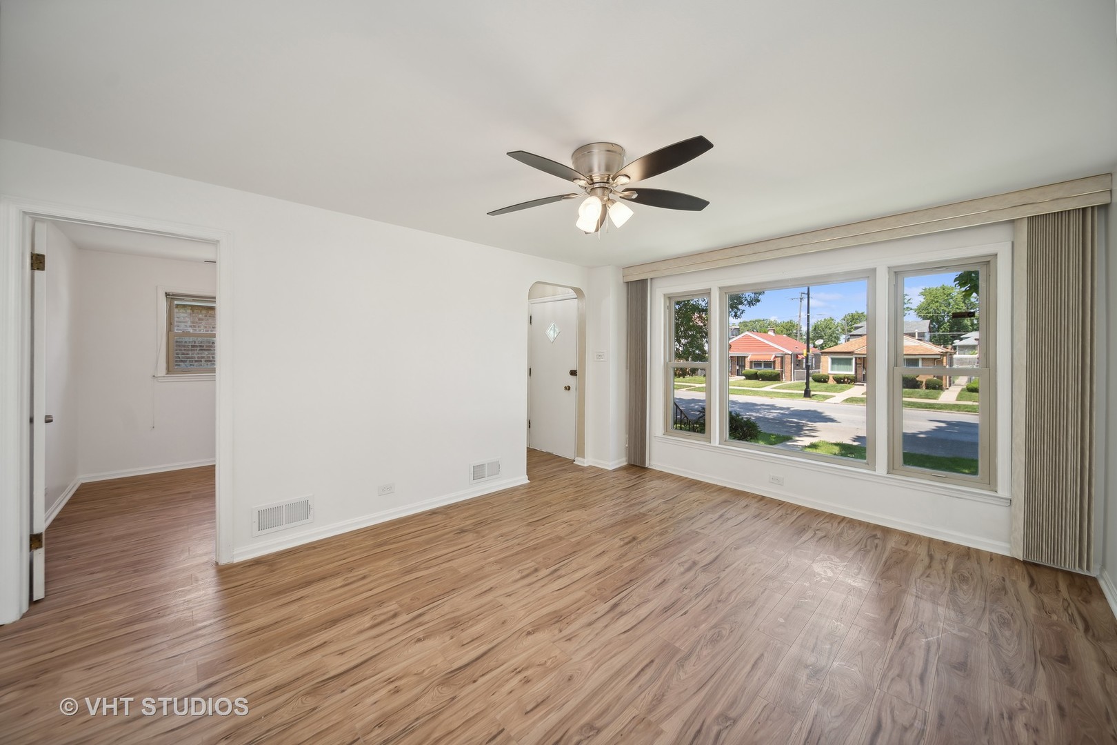 1953 E 93rd Street Property Photo 3