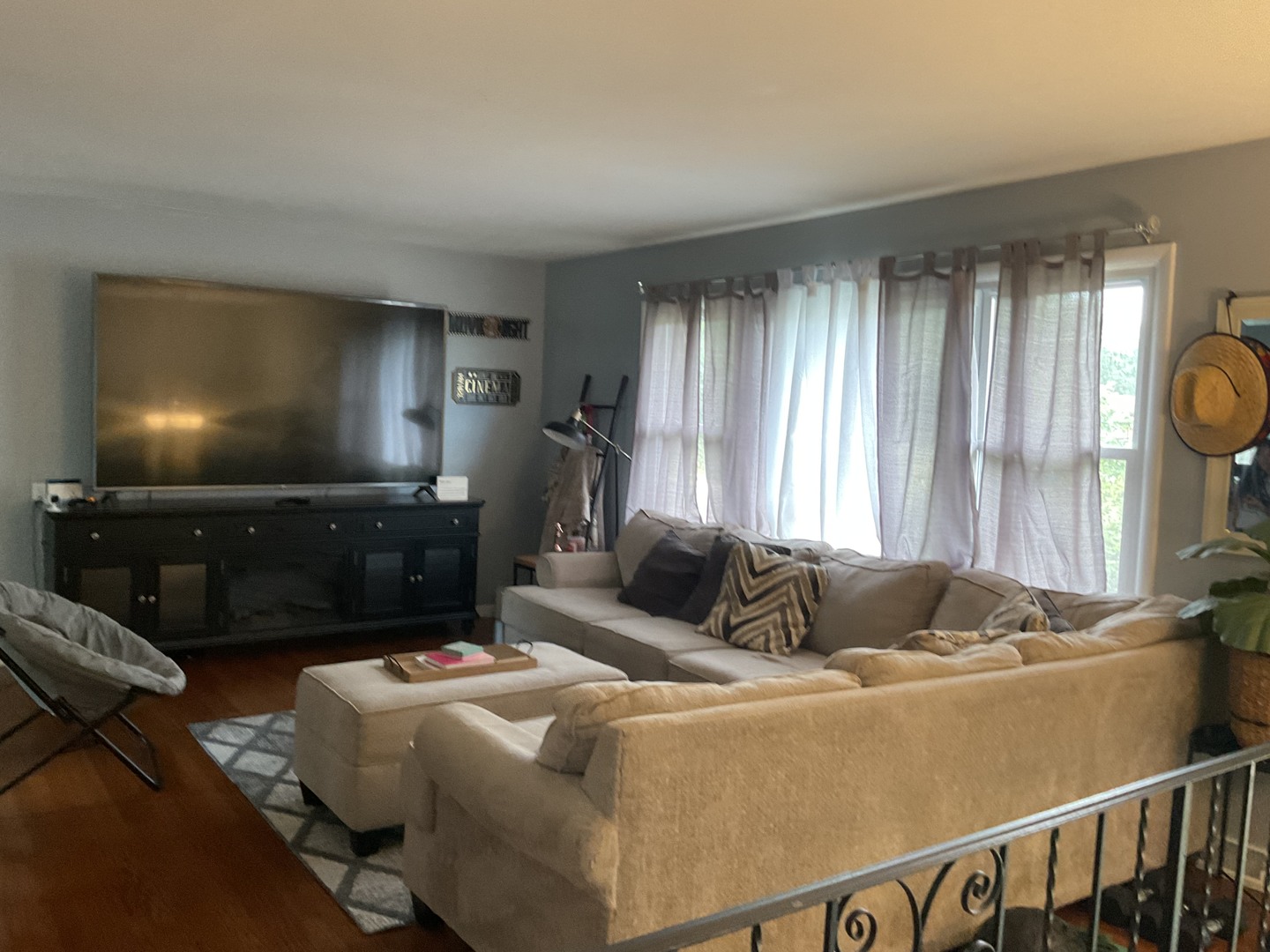 1429 S Busse Road Property Photo 3