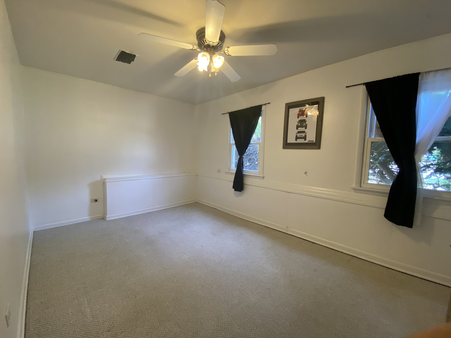 1429 S Busse Road Property Photo 12