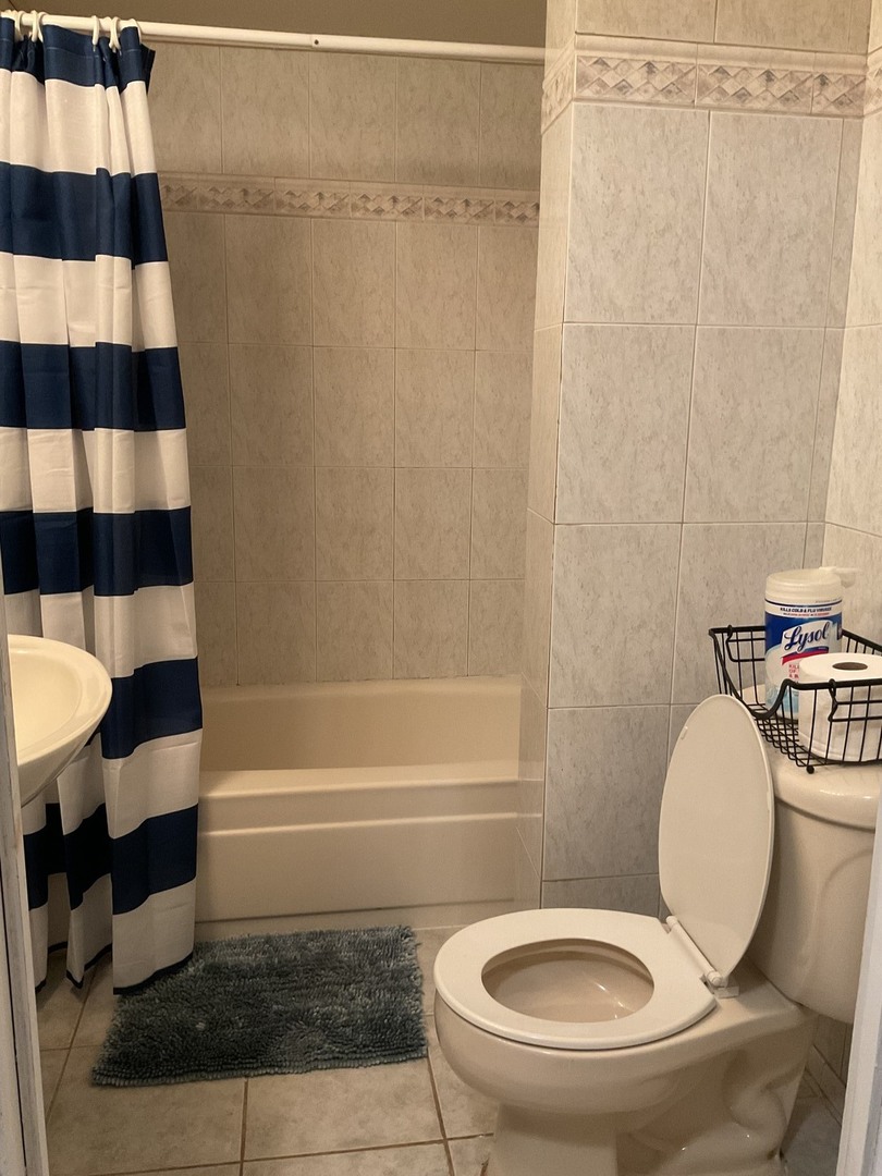 1429 S Busse Road Property Photo 15