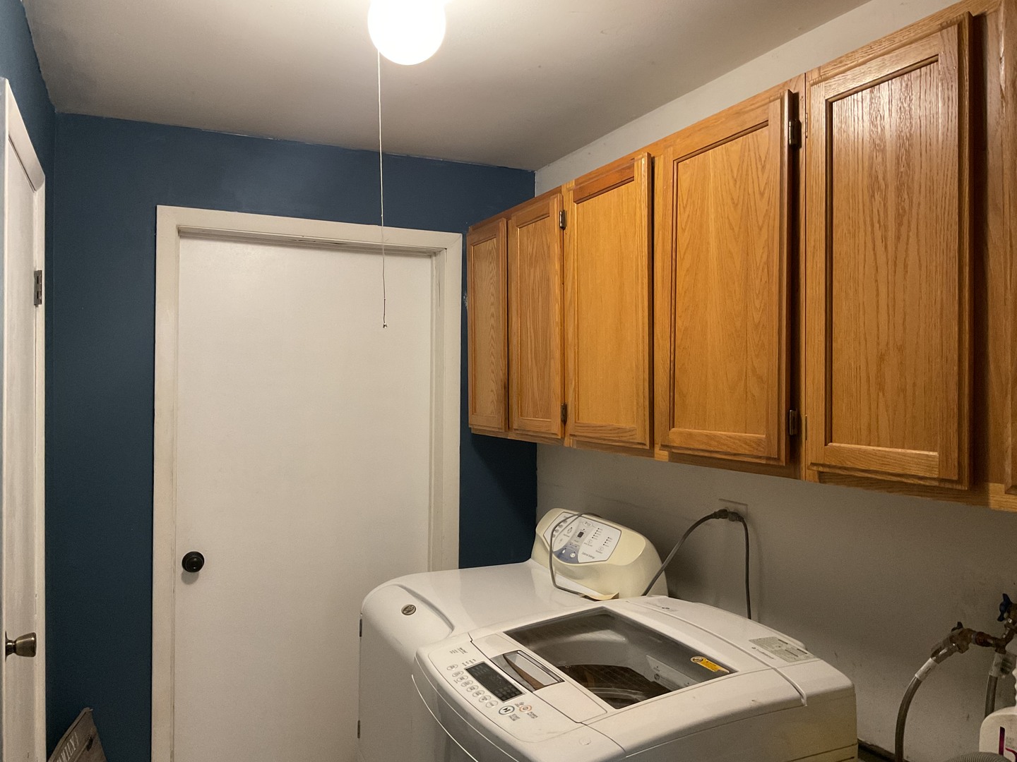 1429 S Busse Road Property Photo 16