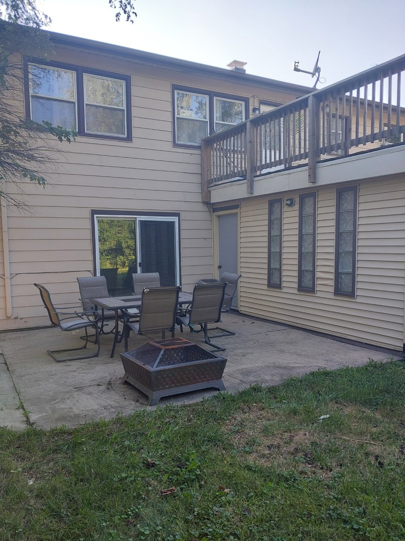 1429 S Busse Road Property Photo 19