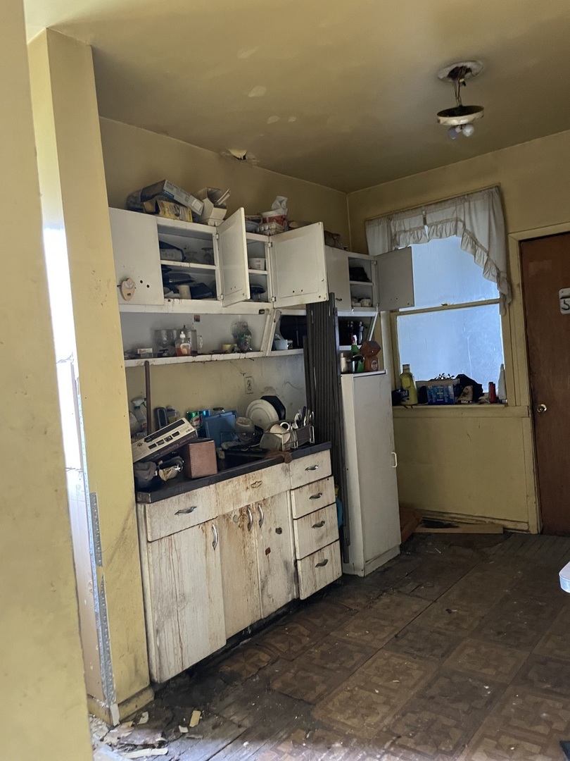6214 S King Drive Property Photo 12