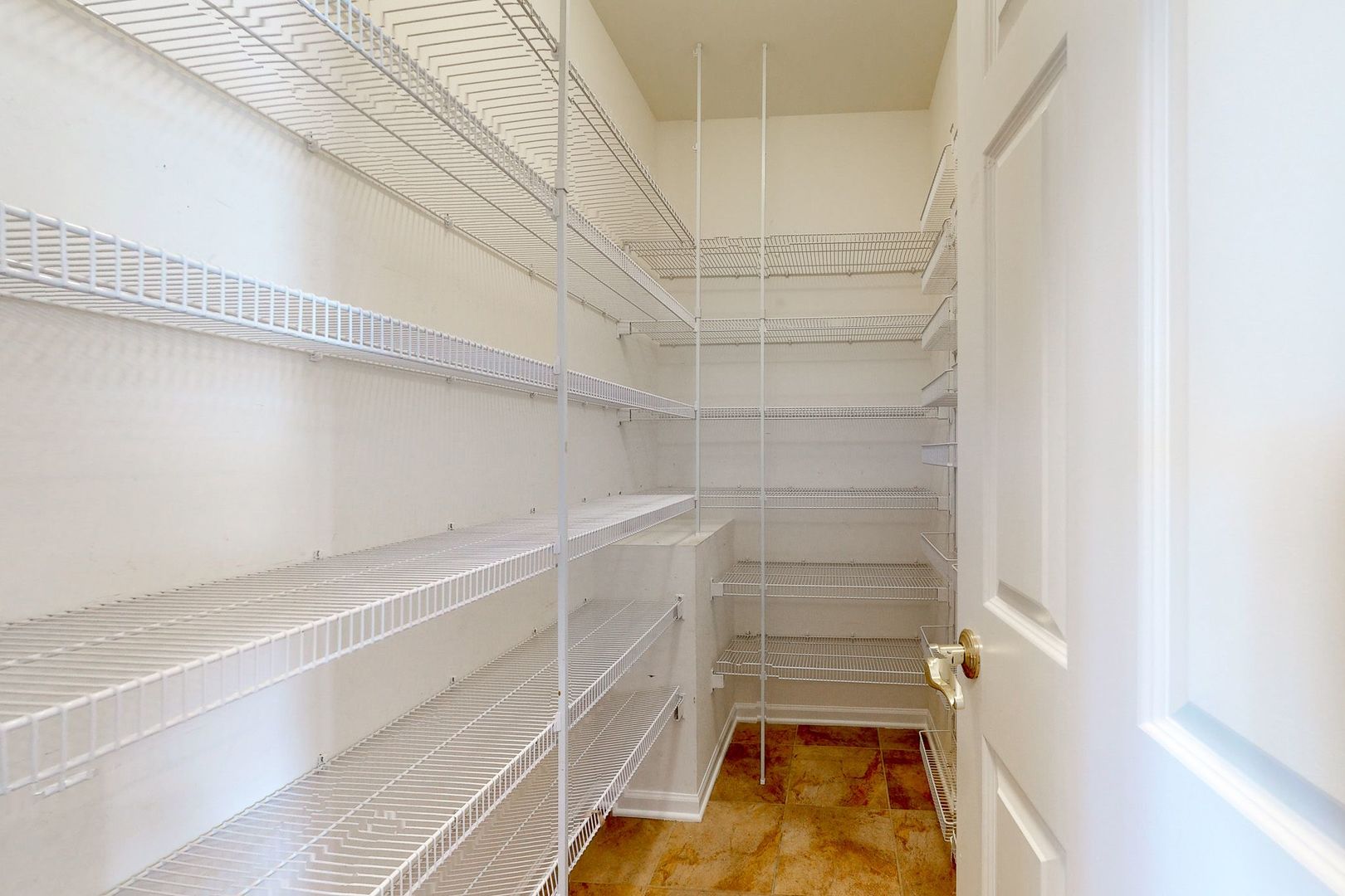 5670 Brentwood Drive Property Photo 10