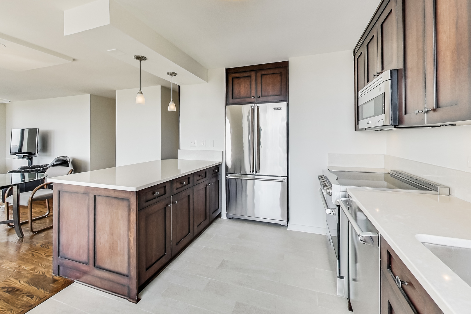 1660 N La Salle Drive 2402 Property Photo 11