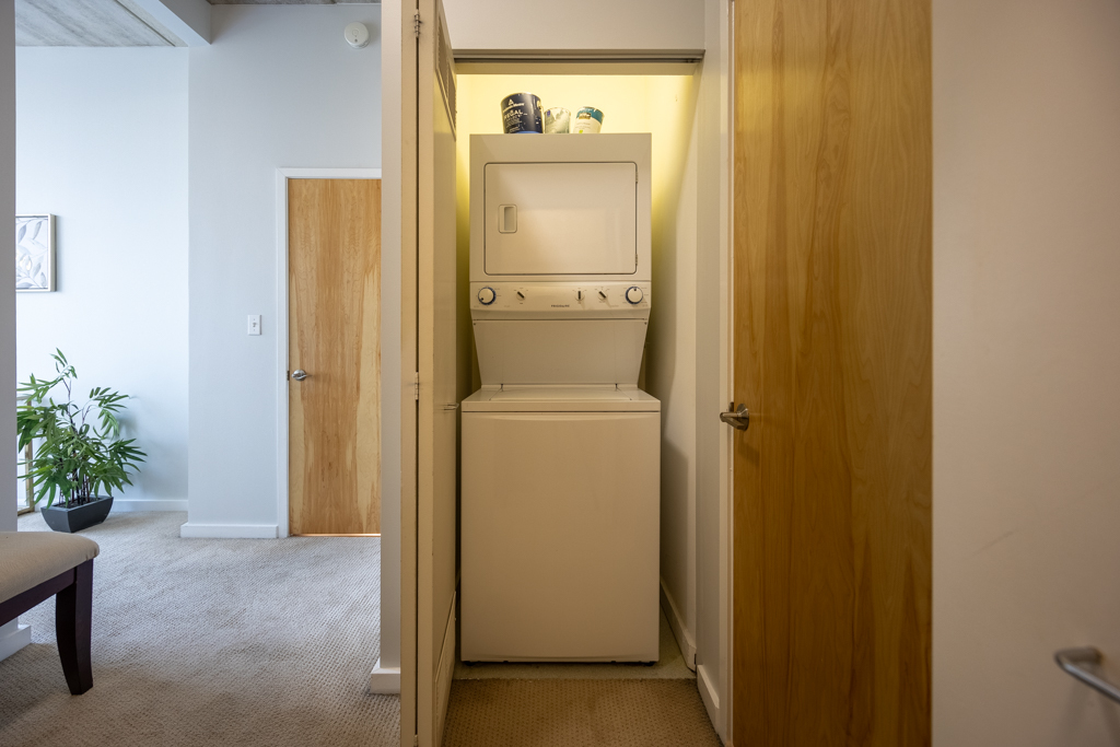 630 N Franklin Street 721 Property Photo 13