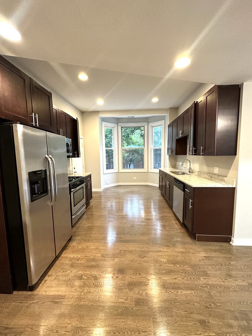 1825 W Armitage Avenue 2 Property Photo 2