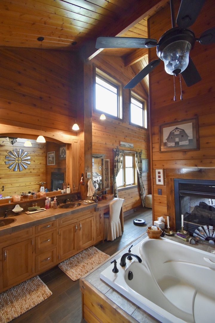 2951 N 28th Road Property Photo 29