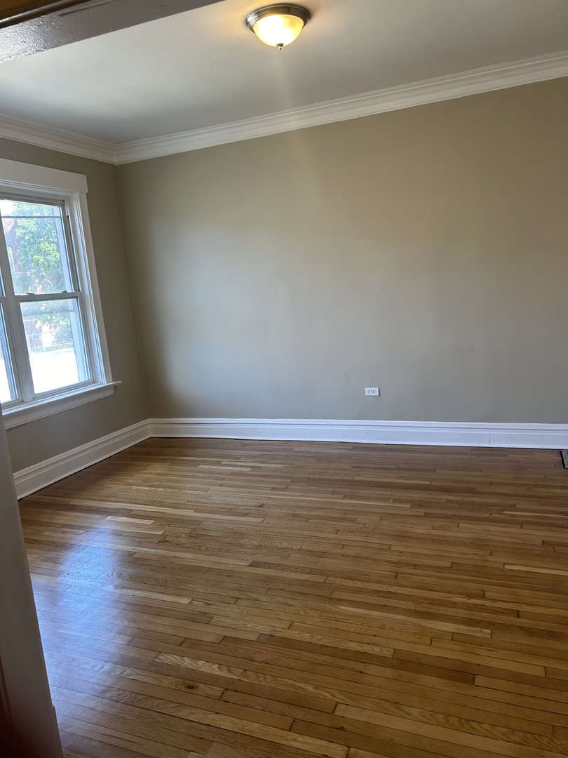 7556 S Langley Avenue 1 Property Photo 2