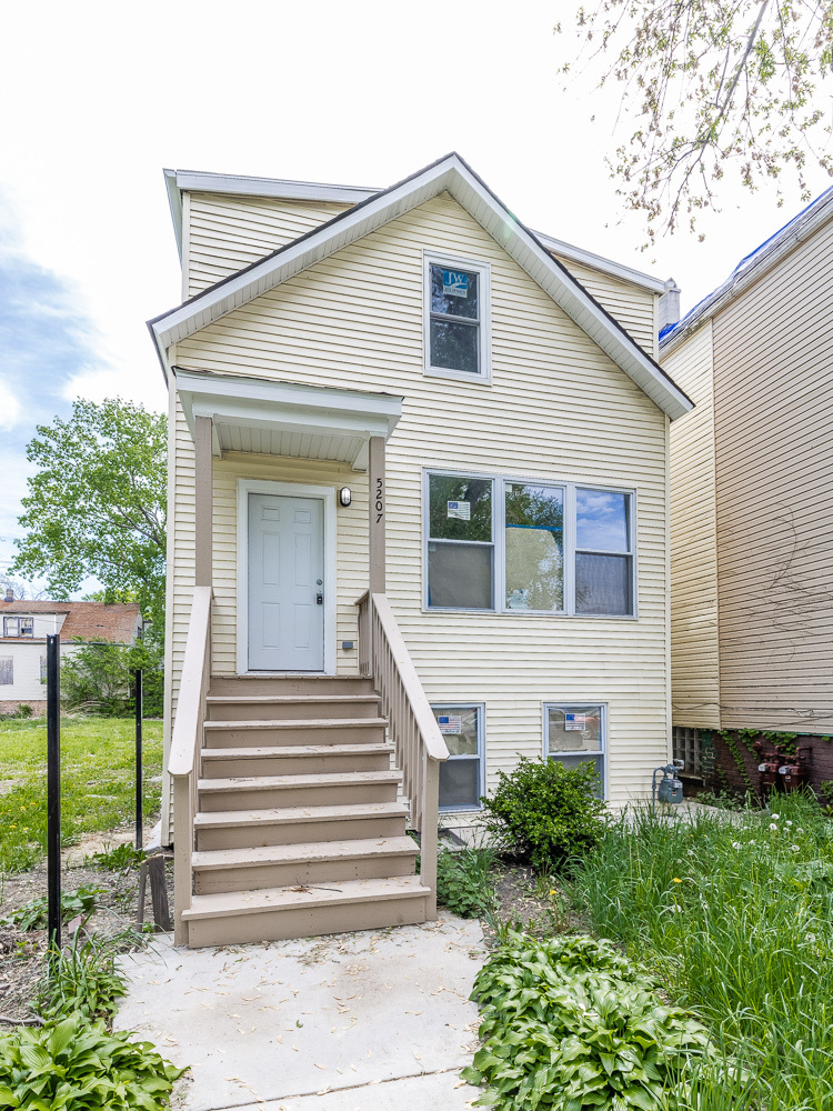 5207 S Laflin Street Property Photo 1