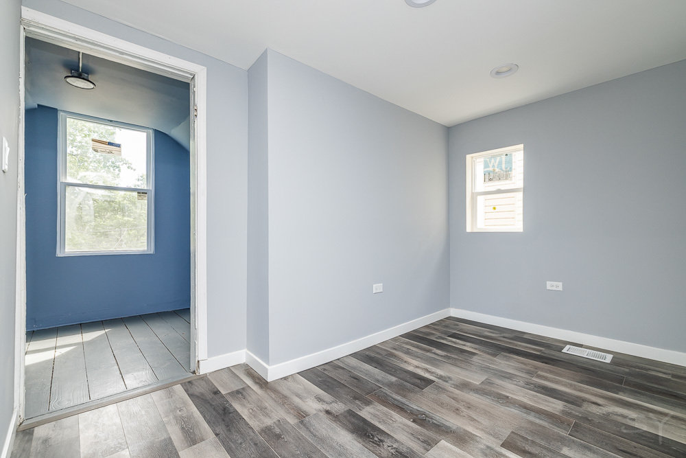 5207 S Laflin Street Property Photo 29