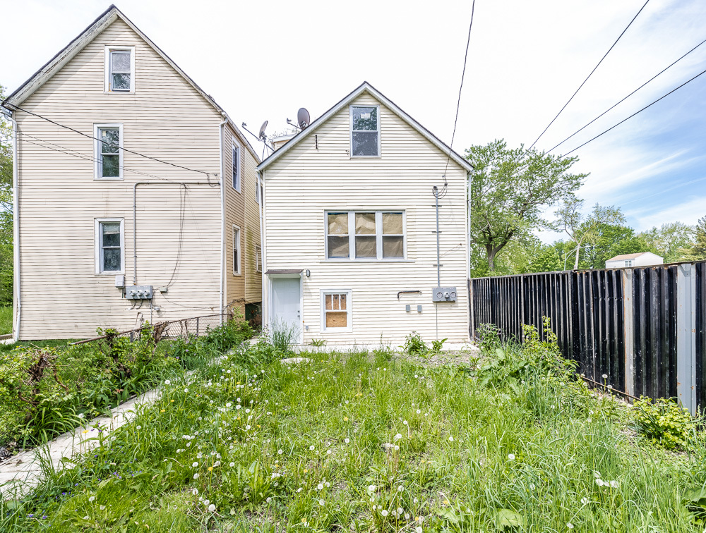 5207 S Laflin Street Property Photo 41