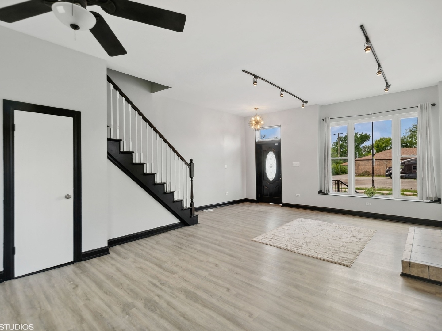 709 S Sacramento Boulevard Property Photo 4