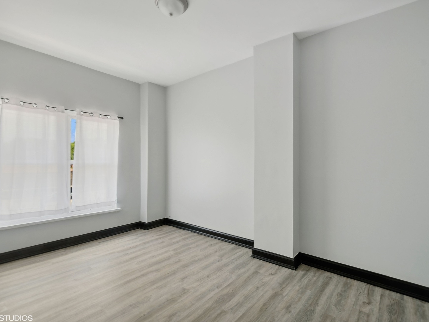709 S Sacramento Boulevard Property Photo 8