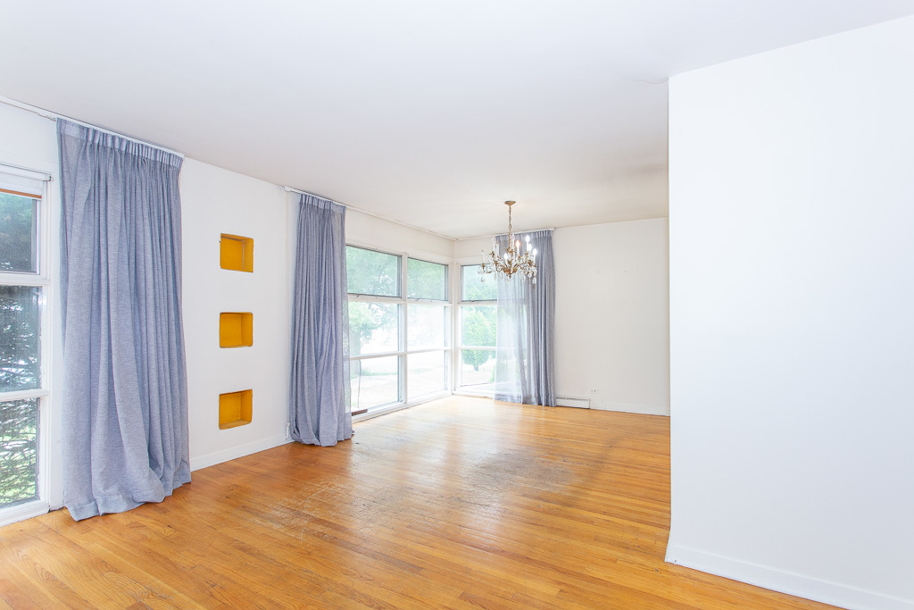 7407 N California Avenue Property Photo 6