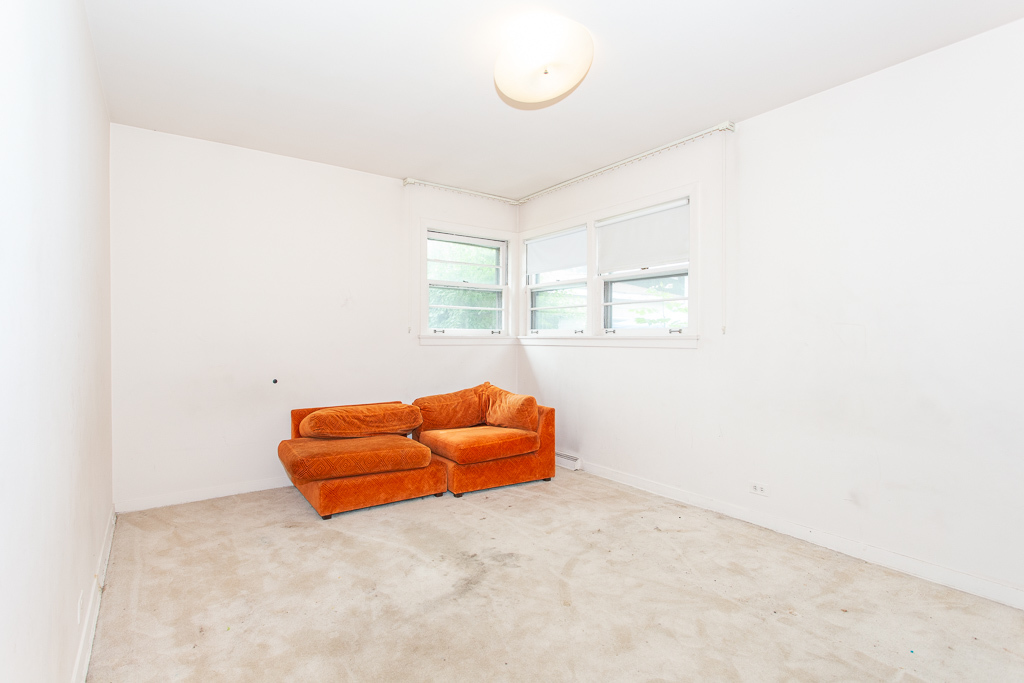7407 N California Avenue Property Photo 10