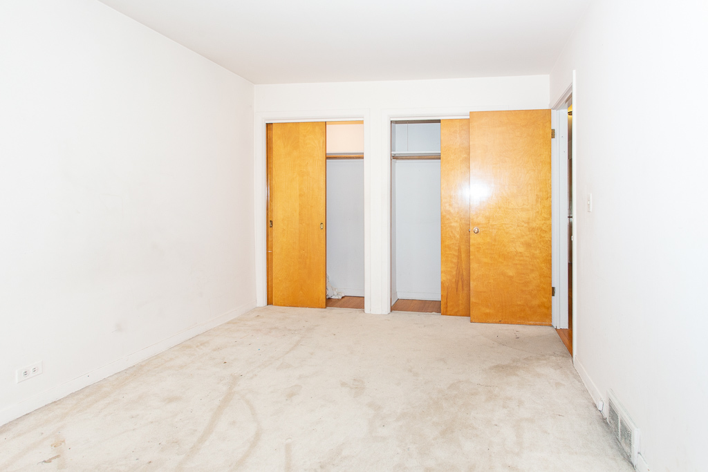 7407 N California Avenue Property Photo 11