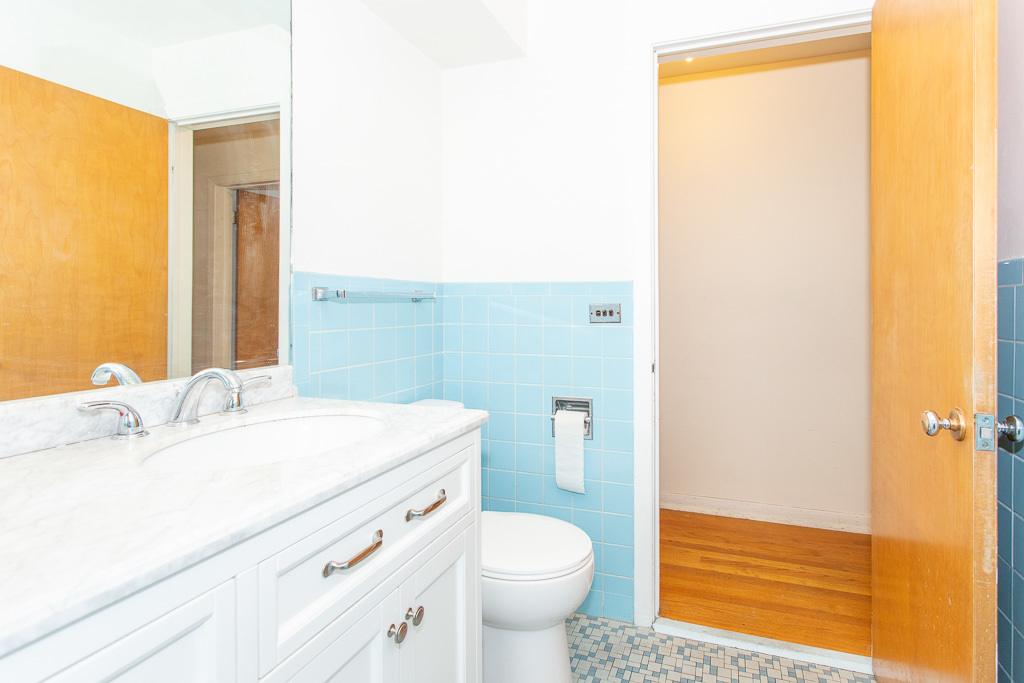 7407 N California Avenue Property Photo 13