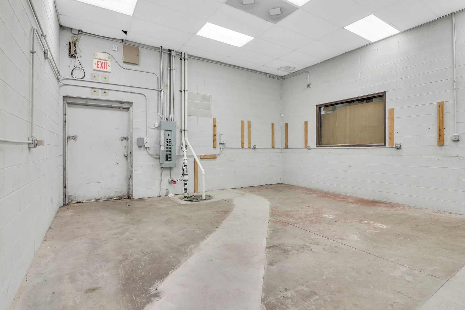 1500 S Lake Street Property Photo 23
