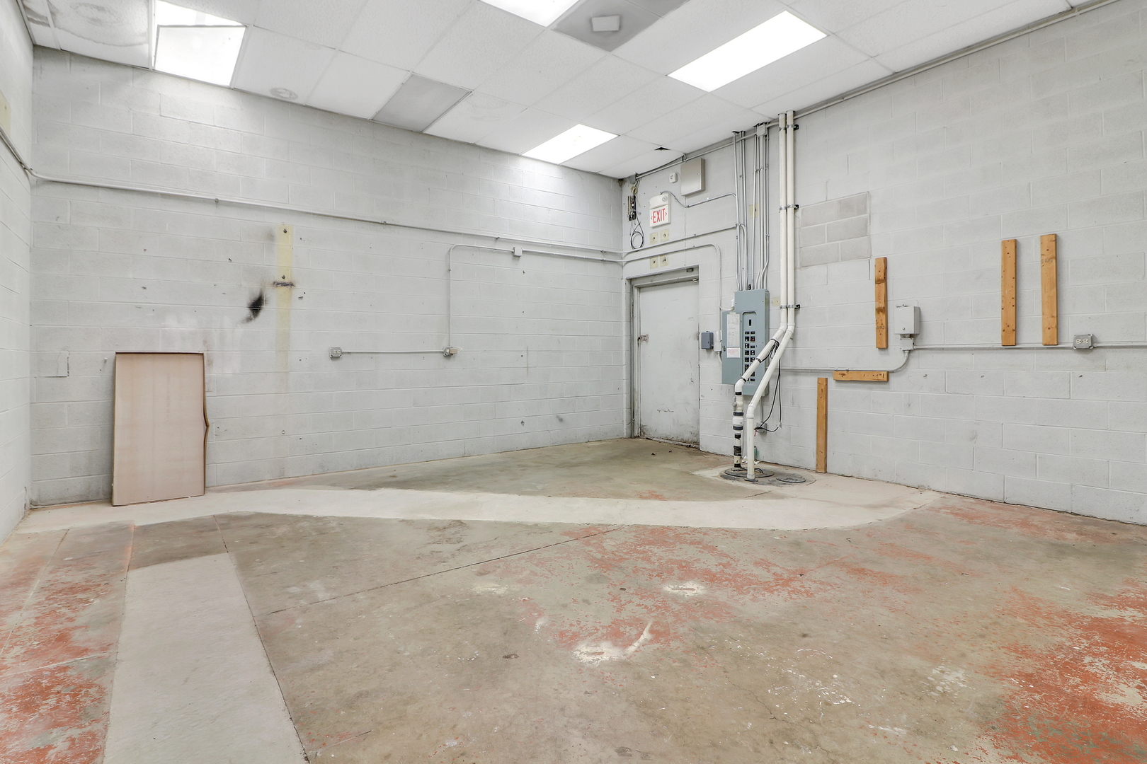 1500 S Lake Street Property Photo 24