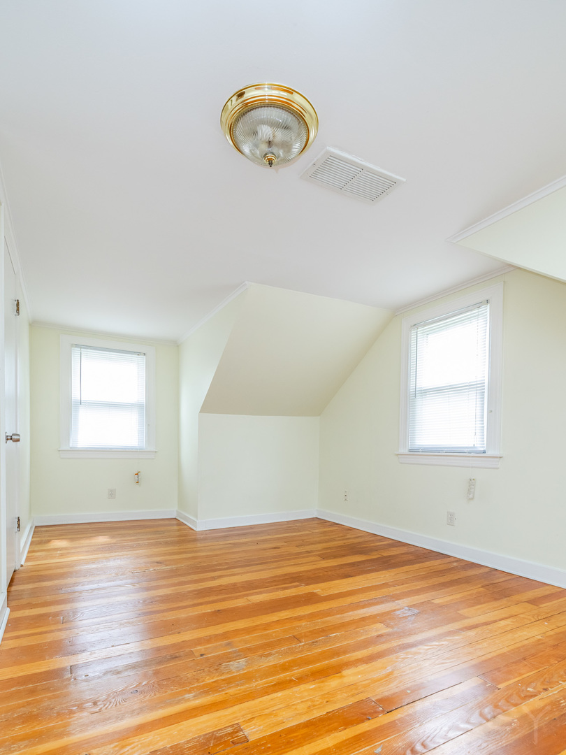 5604 S Madison Avenue Property Photo 8