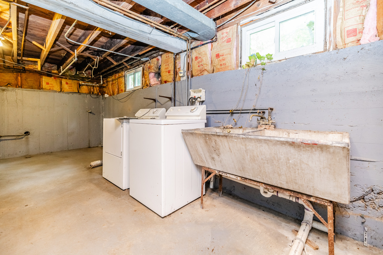 5604 S Madison Avenue Property Photo 11