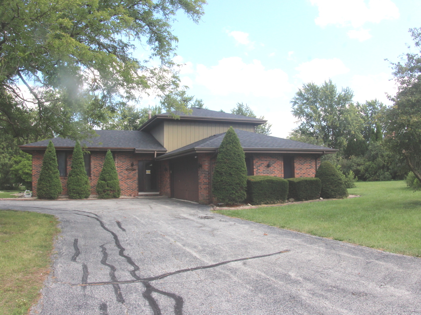 26509 S Woodlawn Avenue Property Photo 1