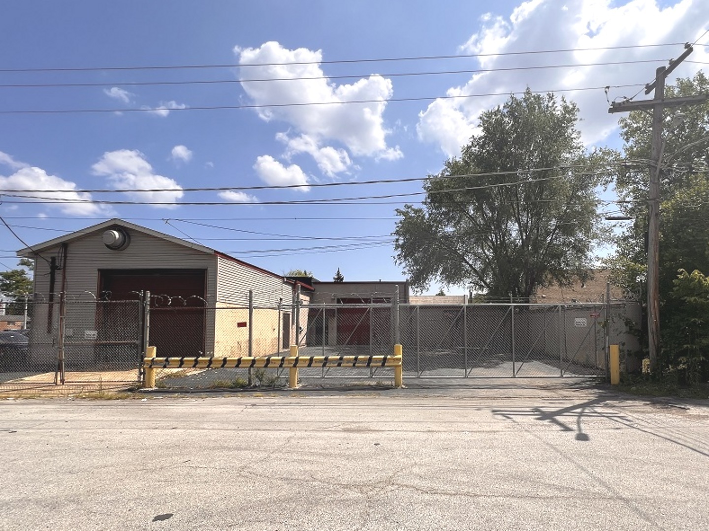 17406 Burnham Avenue Property Photo 2