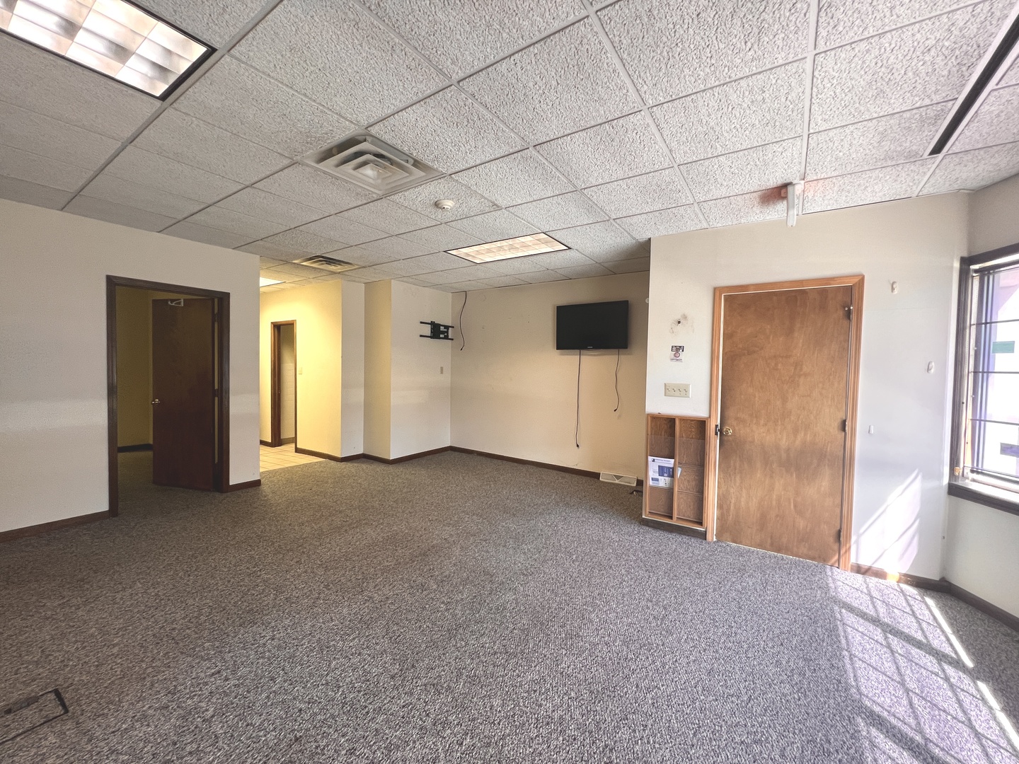 17406 Burnham Avenue Property Photo 3