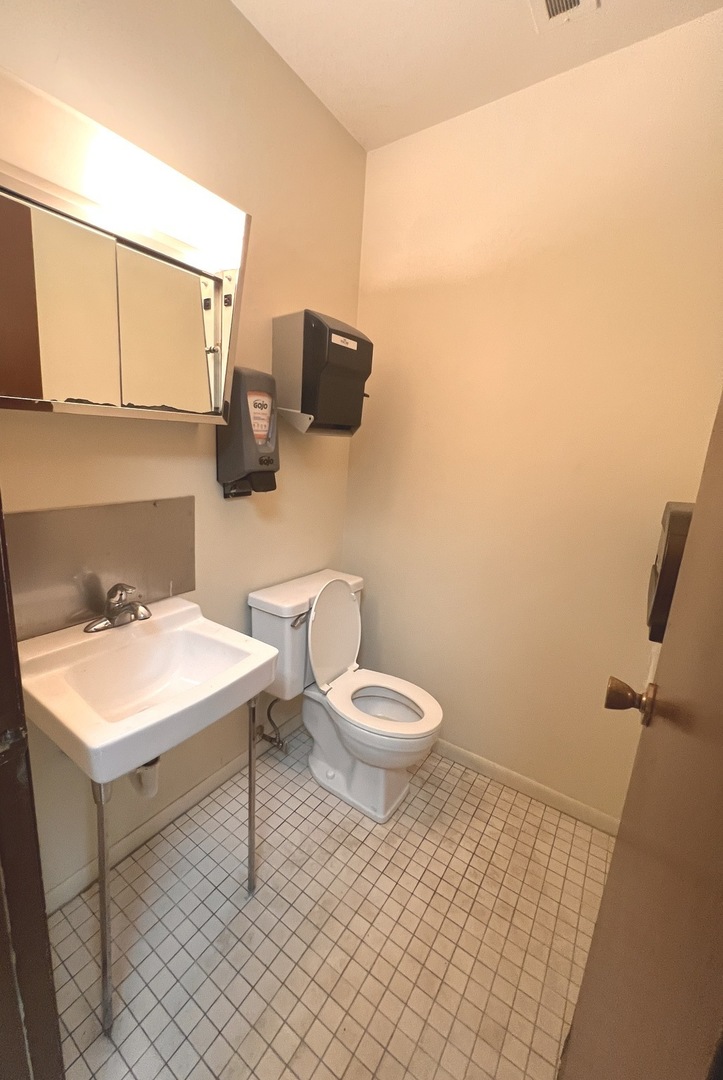 17406 Burnham Avenue Property Photo 5