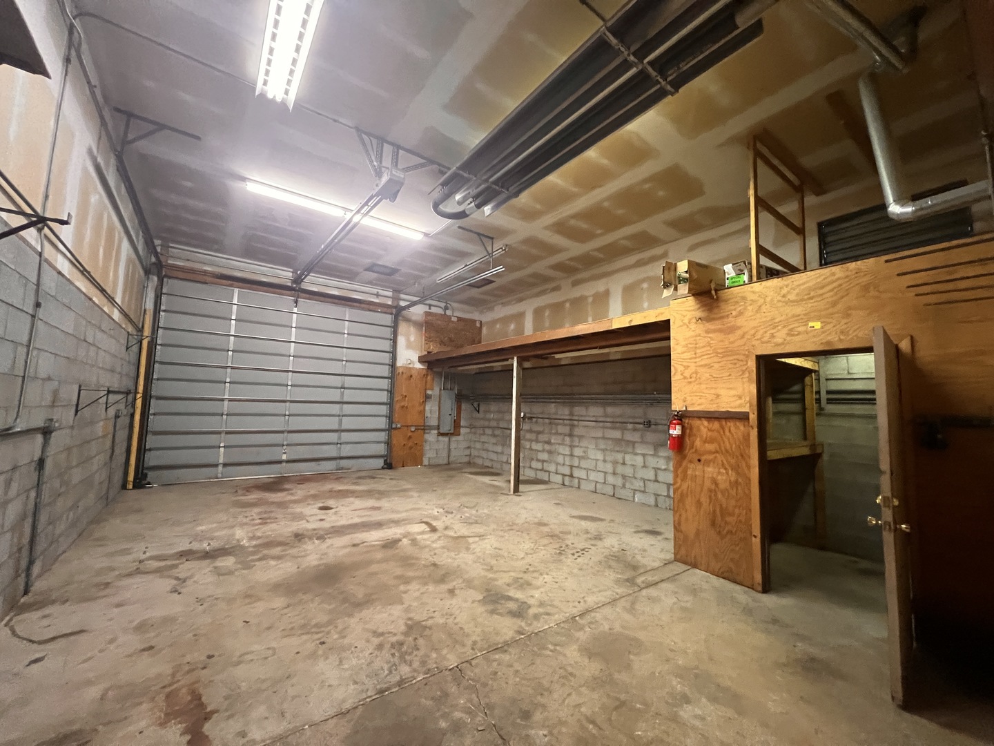 17406 Burnham Avenue Property Photo 8