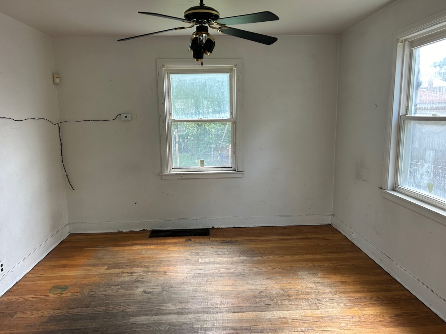 7547 S Hamilton Avenue Property Photo 10