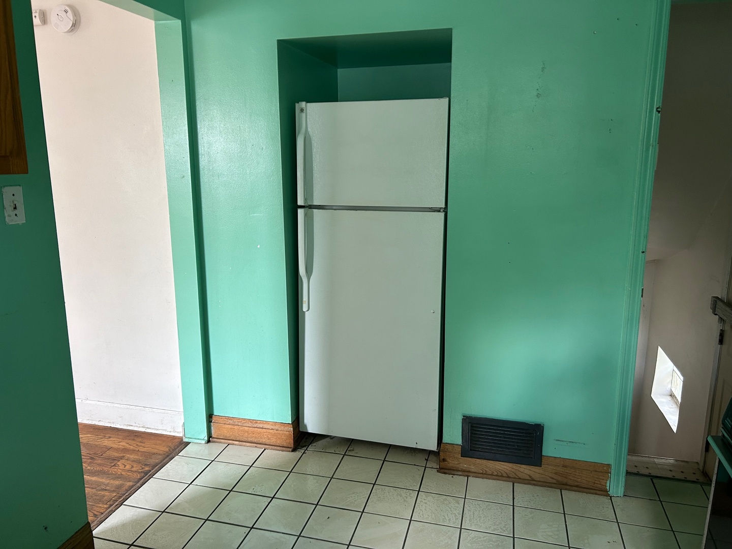 7547 S Hamilton Avenue Property Photo 13