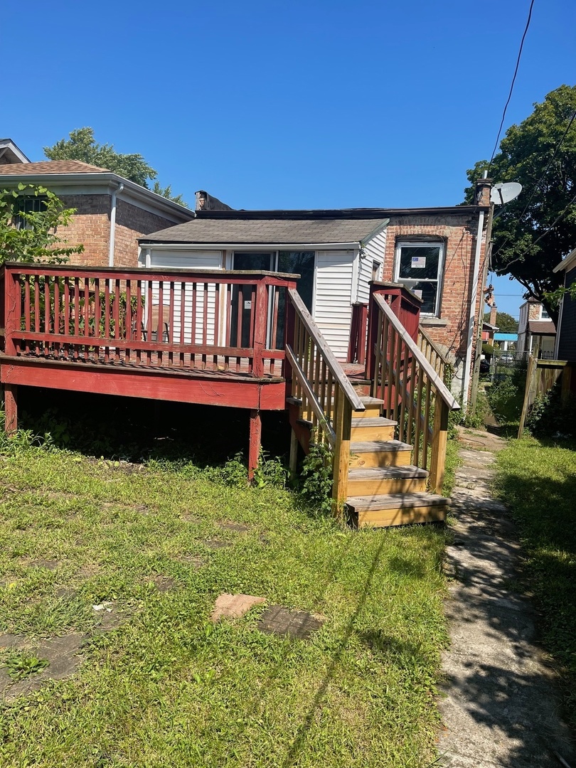 827 E 87th Place Property Photo 11