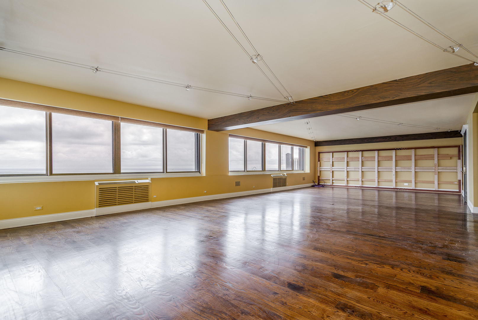 1440 N Lake Shore Drive 22abcd Property Photo 6