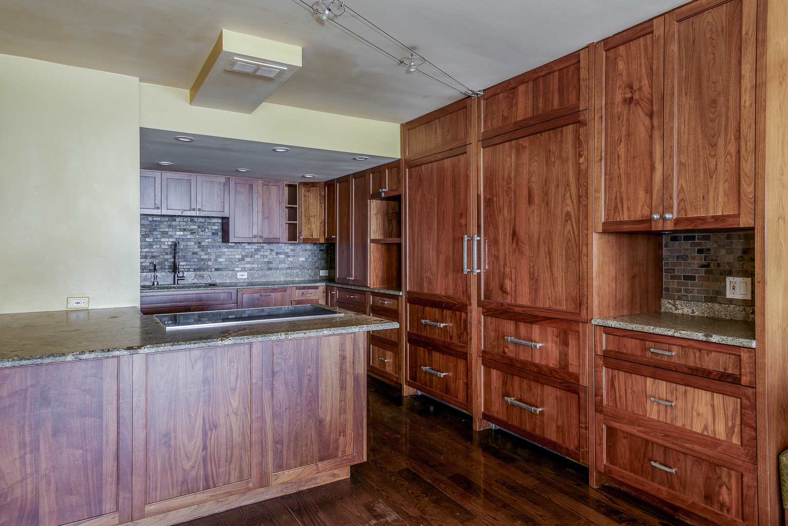1440 N Lake Shore Drive 22abcd Property Photo 14