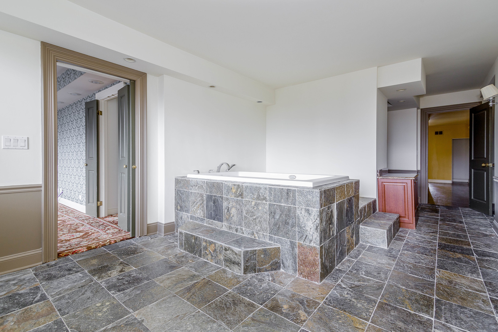 1440 N Lake Shore Drive 22abcd Property Photo 21