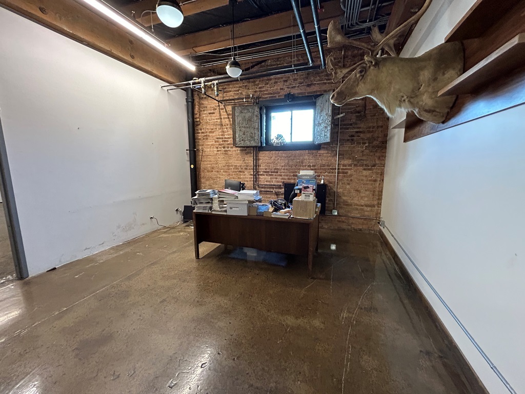 4348 W Lake Street 103 Property Photo 6