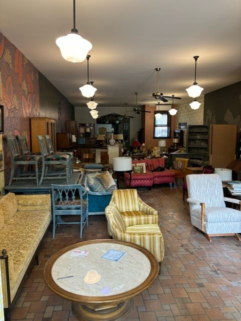 5450 W Belmont Avenue Property Photo 3