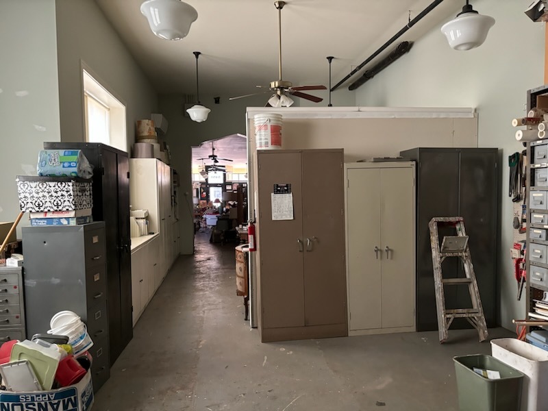 5450 W Belmont Avenue Property Photo 8