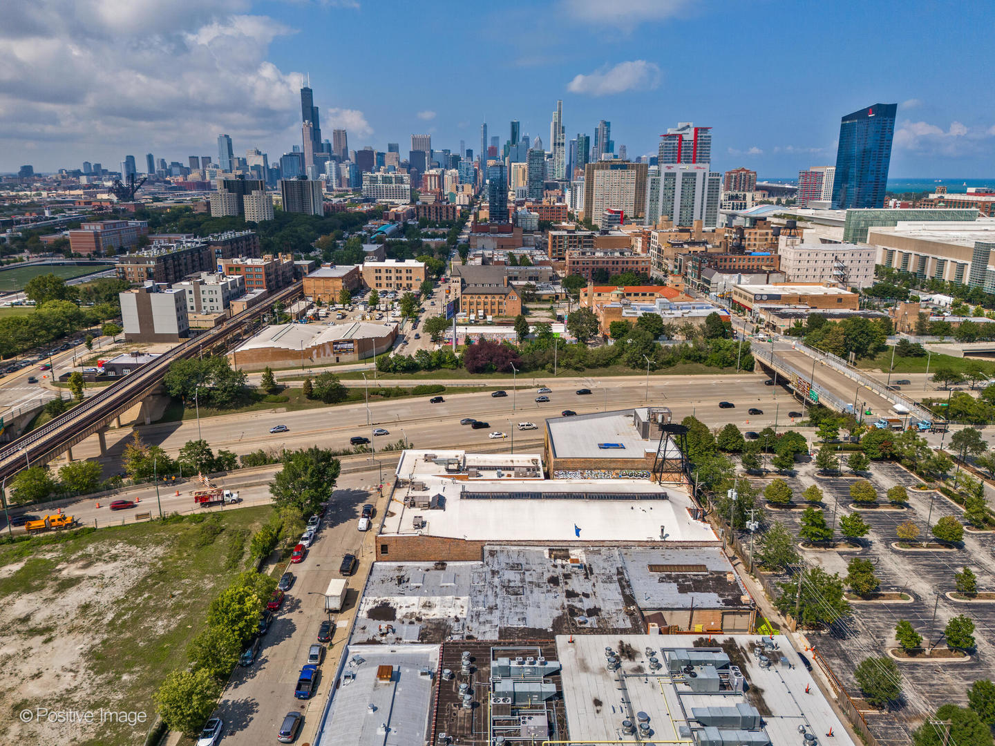2525 S Wabash Avenue Property Photo 2