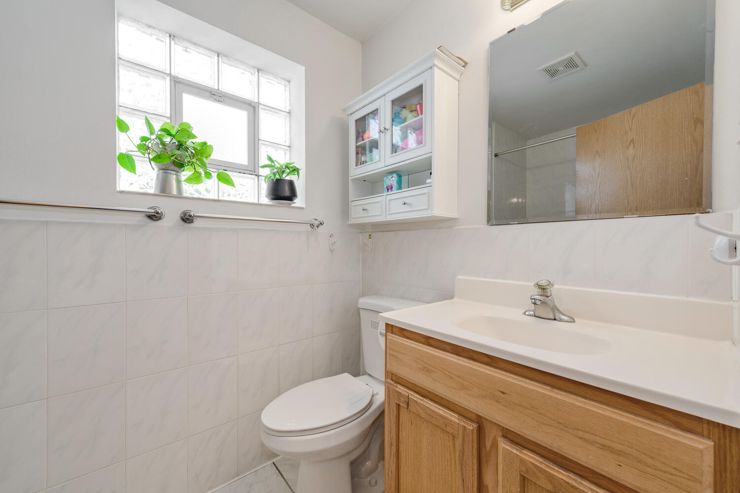 4629 S Laflin Street Property Photo 7