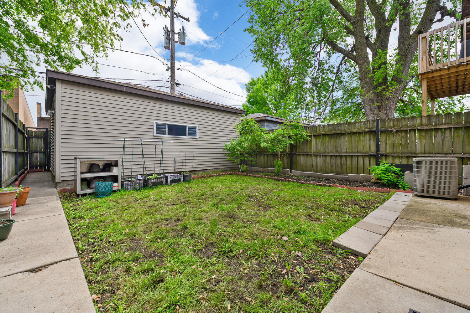 4629 S Laflin Street Property Photo 15