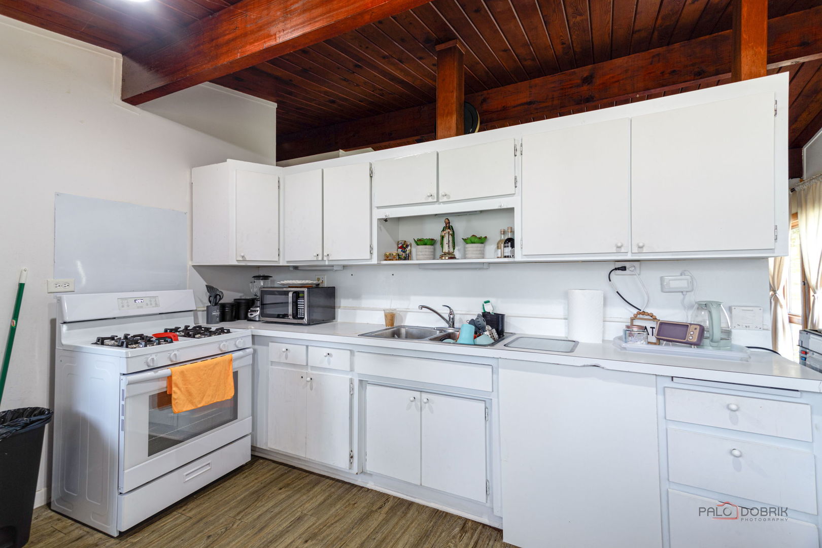 137 N Highview Avenue Property Photo 10