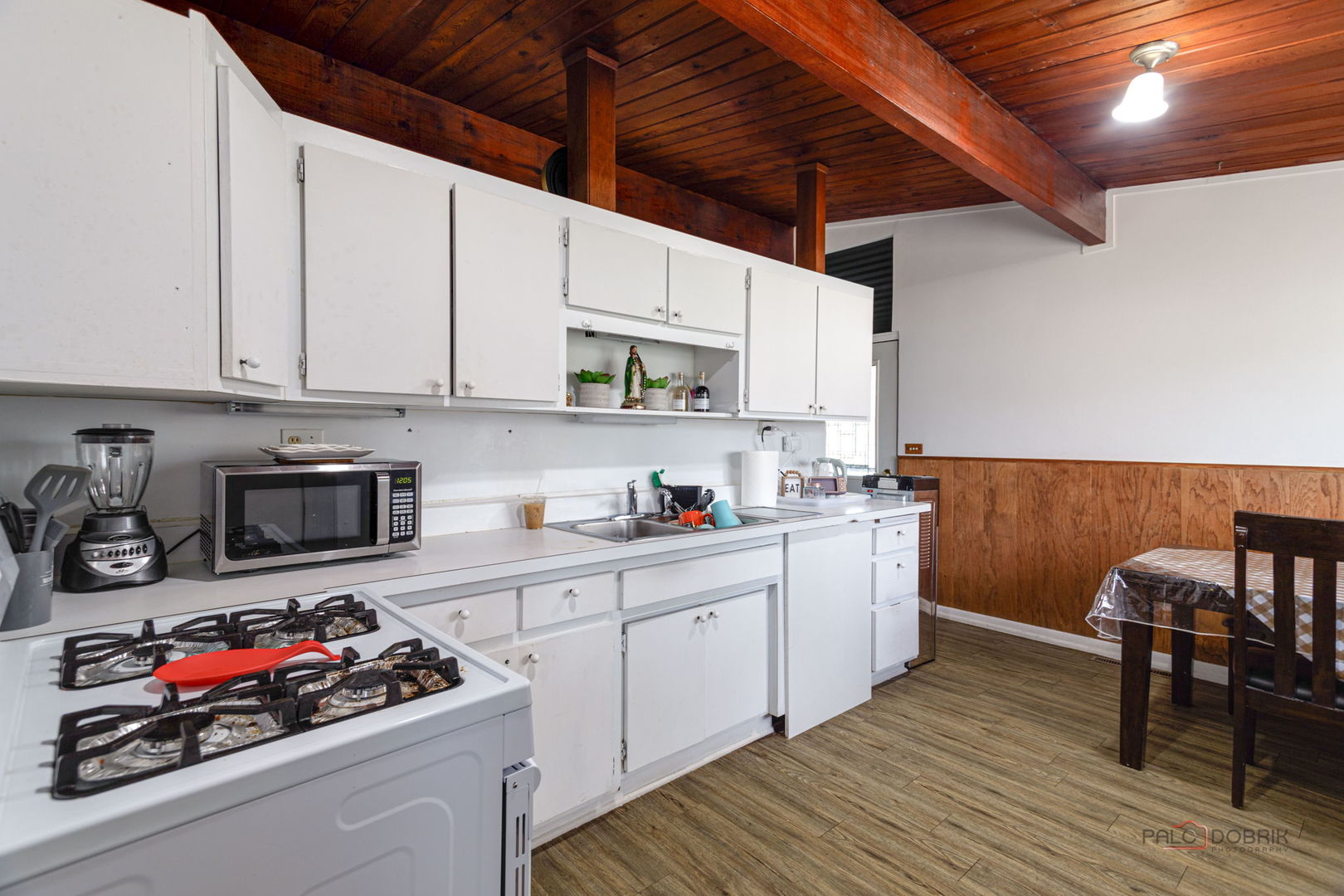 137 N Highview Avenue Property Photo 12